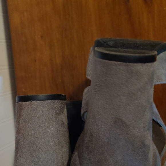 Strappy Peep Toe Heeled Sandals - Picture 9 of 9